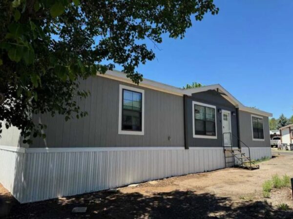 Near new manufactured home, west side mfg Home Park $219500