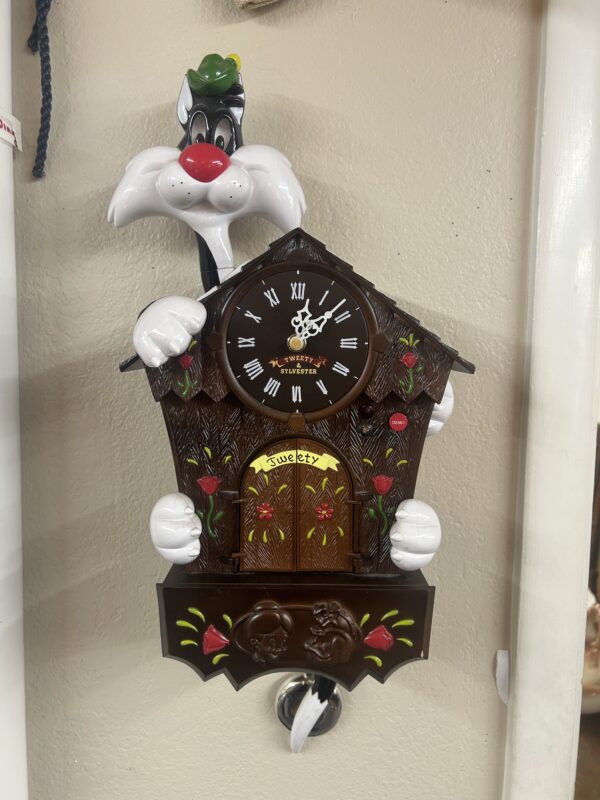 Looney Tunes Sylvester & tweety pie Moving Talking Animated Cuckoo Clock $350